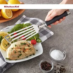 Xẻng Rán Đa Năng Khía KitchenAid Flex - Dụng Cụ Nhà Bếp Lý Tưởng Để Chiên và Lật Thực Phẩm Dễ Vỡ - Chất Liệu Thép Không Gỉ Đức