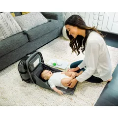 Balo Bỉm Sữa Baby Brezza Ultimate Changing Station - Balo Đa Năng 17 Ngăn & Tấm Đệm Thay Tã Tháo Rời Cho Mẹ và Bé