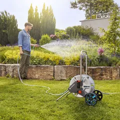 Vòi Tưới Cây Kim Loại Gardena 18542-20 Có Bánh Xe Di Chuyển, 20m Dây, Chống Xoắn, Bền Bỉ Cho Vườn Tươi Xanh