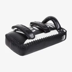 Đệm Tập Luyện Đấm Đá Venum Giant Kick Pads Đen/Bạc - Dụng Cụ Thể Thao Hút Lực, Phù Hợp Cho Boxer và MMA