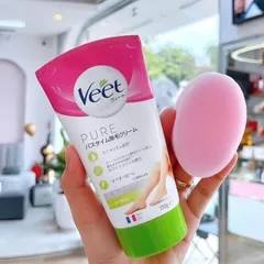 Kem tẩy lông Veet Pure cho da nhạy cảm - Chiết xuất lô hội và vitamin E, hiệu quả nhanh chóng, nhẹ nhàng, giúp da mềm mịn 150g