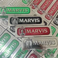 Kem Đánh Răng Ý Marvis Classic 85ml - Sản Phẩm Chăm Sóc Răng Miệng Cao Cấp, Giúp Răng Trắng Sáng, Hơi Thở Thơm Mát