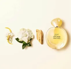 Nước hoa nữ Giorgio Armani Light di Gioia - Hương thơm thanh lịch, quyến rũ, lấy cảm hứng từ thiên nhiên, hoàn hảo cho phái đẹp.