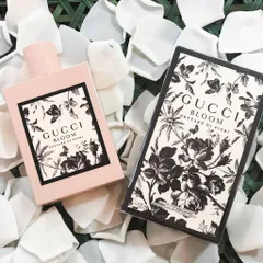 Nước hoa nữ Gucci Bloom Nettare Di Fiori EDP - Hương hoa cỏ quyến rũ và sang trọng dành cho phái đẹp