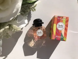 Nước hoa nữ Hermes Twilly d'Hermes EDP - Hương gừng, hoa huệ trắng và vani quyến rũ, phong cách trẻ trung, gợi cảm