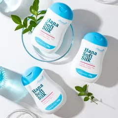Dung dịch vệ sinh phụ nữ Hana Soft Silk 150g màu xanh - Giúp se khít, cấp ẩm và làm sáng da vùng kín an toàn, tự nhiên từ Nhật Bản