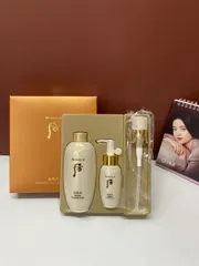 Set Sữa Rửa Mặt Whoo Tái Sinh Radiant Cleansing Foam 250ml - Sạch Mịn, Dưỡng Trắng, Chống Oxy Hóa, Quà Tặng Thêm 50ml