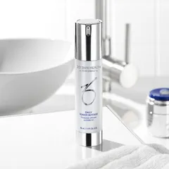Kem Phục Hồi Da ZO Skin Health Daily Power Defense 50ml - Chống Lão Hóa, Cấp Ẩm, Tăng Độ Đàn Hồi cho Da Mịn Màng