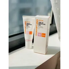 Kem Chống Nắng Nâng Tông CNP Laboratory Tone-Up Protection SPF42/PA+++ - Bảo Vệ Da Toàn Diện 50ml, Người Dùng Văn Phòng