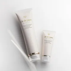 Sữa Rửa Mặt Tạo Bọt Clé De Peau Beauté - Foam Dưỡng Ẩm Làm Sạch Da, Chống Oxy Hóa, Cho Làn Da Rạng Rỡ, Chăm Sóc Da Cao Cấp