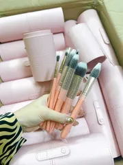Bộ Cọ Trang Điểm Luxie Rose Gold - 7 Cây Cọ Sang Trọng Với Hộp Đựng Cute, Lớp Phủ Mỏng Mịn Tự Nhiên