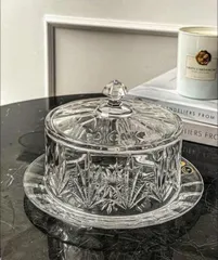 Đĩa Pha Lê có nắp Tulip Bohemia 23cm - Đĩa đựng bánh ngọt, trái cây sang trọng, thiết kế Châu Âu tinh tế, kiểu dáng đẹp mắt và ấn tượng.