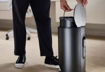 Thùng Rác Đạp Chân Joseph Joseph Arc™ 10L - Thiết Kế Hiện Đại, Tiện Lợi, Màu Đen Mờ, Giải Pháp Gọn Gàng Cho Gia Đình