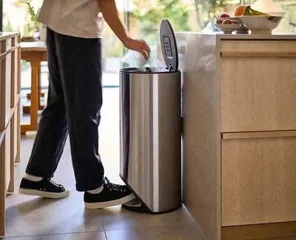 Thùng Rác Có Bàn Đạp Joseph Joseph Arc™ 30L - Thiết Kế Sang Trọng Bằng Inox, Tiện Ích Đáo Xuân Ép Rác, Phù Hợp Với Không Gian Hiện Đại
