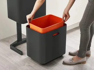 Thùng Rác 2 Ngăn Joseph Joseph 30106 Totem Max 60L Màu Đen Carbon - Thiết Kế Sang Trọng, Đa Dụng Cho Nội Thất và Chụp Hình Sản Phẩm