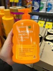 Kem Chống Nắng Woolworths SPF 50+ Chai 500ml - Bảo Vệ Da Chống Nắng Hiệu Quả, Chịu Nước 4 Giờ, An Toàn Cho Da Nhạy Cảm