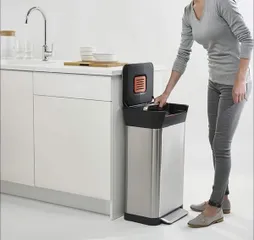 Thùng rác tự động Joseph Joseph Titan 30L - Thiết kế hiện đại, hệ thống nén rác hiệu quả, bảo vệ môi trường, tiện lợi cho gia đình