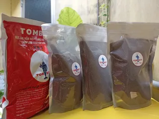 Cám Tomboy Cho Cá Cảnh 1kg - Thức Ăn Chất Lượng Cao Cho Cá Vàng, Cá Koi, Cá Guppy, Tôm Cảnh - Dinh Dưỡng Tối Ưu, Giúp Tăng Trưởng Khỏe Mạnh