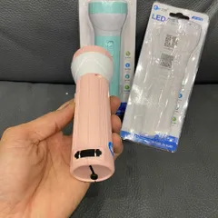 Đèn Pin Tích Điện Siêu Sáng QIAO YU - Nhỏ Gọn, Dễ Mang Theo, Chống Nước, Kèm Đèn Kim Loại - Lý Tưởng Cho Dã Ngoại và Cúp Điện