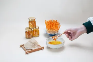 Yến Chưng Đông Trùng Hạ Thảo Sợi Nấm 8 Lọ - Dinh Dưỡng Tự Nhiên, Hỗ Trợ Sức Khỏe, Tiện Lợi Thay Bữa Sáng