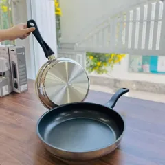 Chảo chống dính WMF Devil Frypan 20cm và 28cm - Sáng bóng, an toàn, chịu nhiệt 250°C, bền bỉ, tiện lợi cho mọi loại bếp