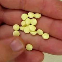 Viên giảm đau Kirkland Aspirin Low Dose 81mg - Ngăn ngừa đột quỵ, nhồi máu cơ tim, 2x365 viên, hỗ trợ tim mạch Mỹ