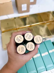 Kem Nền Dạng Lỏng Clé 9ml SPF20 – Trang Điểm Dưỡng Da Rạng Rỡ, Thích Hợp Cho Da Dầu, Khuyết Điểm Ít, Màu 010 Trung Bình Sáng