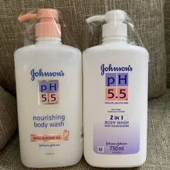 Sữa Tắm Johnson's pH 5.5 Dưỡng ẩm Da 750ml Hạnh Nhân - Sản phẩm Giúp Làm Sạch và Cấp Nước Cho Da Mềm Mại, Tự Nhiên