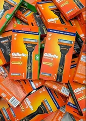 Dao Cạo Râu Gillette Fusion 5 Power Hộp Giấy