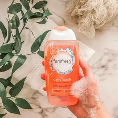 Dung Dịch Vệ Sinh Phụ Nữ Femfresh 250ml (Cam)