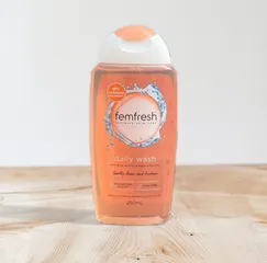 Dung Dịch Vệ Sinh Phụ Nữ Femfresh 250ml (Cam)