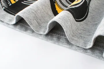 Áo Thun Trẻ Em Màu Xám Họa Tiết Xe Xúc Dễ Thương - Thoáng Mát, 100% Cotton, Phong Cách Mùa Hè