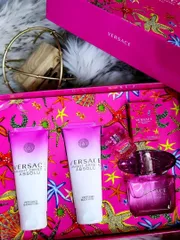 Set Nước Hoa Versace Bright Crystal Absolu - Bộ Quà Tặng Sang Trọng Gồm Nước Hoa, Sữa Tắm, Lotion Dưỡng Ẩm, Hương Hoa Nhài Mẫu Đơn