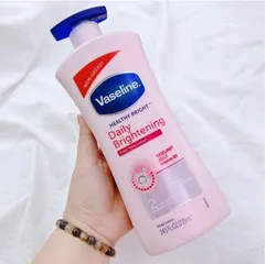 Dưỡng Thể Vaseline Healthy White Hồng 725ml - Chăm Sóc Da Cung Cấp Độ Ẩm, Làm Trắng Da Tự Nhiên, Mỹ Phẩm Chính Hãng Mỹ