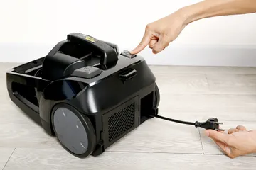 Máy Hút Bụi Panasonic MC-CL575KN49 2000W - Công Suất 270W, Bộ Lọc HEPA Kép, Dung Tích 2.2L, Dễ Dàng Vệ Sinh, Thiết Kế Sang Trọng