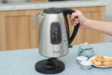 Ấm Siêu Tốc Panasonic NC-SK1BRA 1.6L - Đun Nước Nhanh 2200W, Inox Bóng, Tiện Ích Hiện Đại cho Gia Đình