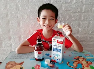 Ảnh đánh giá Siro Doppelherz Kinder Immune 150ml - Hỗ trợ tăng cường miễn dịch cho bé, vitamin A, C, D3 giúp trẻ khỏe mạnh, dễ uống.