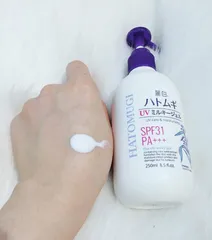 Ảnh đánh giá Sữa Dưỡng Thể Hatomugi Nhật Bản - Chống Nắng SPF31 PA+++ Giúp Dưỡng Ẩm và Trắng Da 250ml