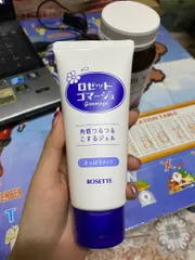 Ảnh đánh giá Gel Tẩy Tế Bào Chết Rosette Nhật Bản - Chiết Xuất Trái Cây, Da Mịn Màng, Dưỡng Ẩm Tự Nhiên, Làm Sạch Sâu Mặt và Body