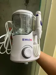 Ảnh đánh giá Máy tăm nước B.Well Swiss WI-922 với 7 đầu phun và 10 mức độ điều chỉnh, hỗ trợ vệ sinh răng miệng cho cả gia đình, dễ sử dụng.