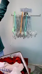 Ảnh đánh giá Giá treo móc phơi quần áo dán tường Hobby Home Decor GPM3 - Thiết kế nhỏ gọn, chắc chắn, tiện lợi cho không gian sống gọn gàng.