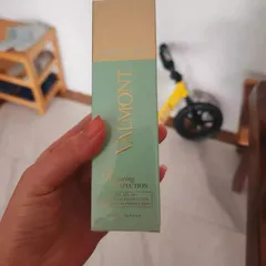 Ảnh đánh giá Kem Chống Nắng Valmont Restoring Perfection SPF 50 - Bảo Vệ Da Chống UV, Dưỡng Ẩm, Chống Lão Hóa, Dành Cho Mọi Loại Da