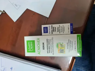 Ảnh đánh giá Serum MartiDerm Acniover 30ml - Hỗ trợ giảm mụn, kiểm soát dầu, làm sáng da, giảm thâm cho da dầu mụn hiệu quả
