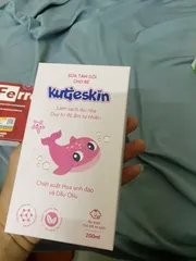 Ảnh đánh giá Sữa Tắm Gội Cho Bé Kutieskin 200ml - Hương Thơm Ngọt Ngào, Làm Sạch Dịu Nhẹ & Ngăn Ngừa Hăm, Rôm, Mẩn Ngứa