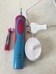 Ảnh đánh giá Bàn Chải Điện Oral-B Stages Power Cars Cho Bé Trai - Đánh Răng Hiệu Quả, Tiêu Chuẩn Châu Âu, Dành Cho Trẻ Từ 3 Tuổi