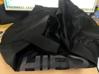 Ảnh đánh giá Túi trống thể thao Gym Hier Reflective kháng nước - Vải poly chống thấm cho hoạt động trong và ngoài trời, Logo phản quang sành điệu.