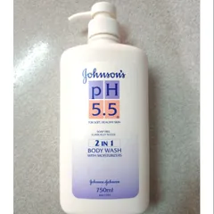 Ảnh đánh giá Sữa Tắm Johnson's 2in1 pH 5.5 - Sữa Tắm Dưỡng Ẩm Chăm Sóc Da Mềm Mại & Khỏe Mạnh 750ml Chính Hãng