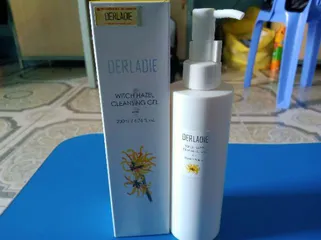 Ảnh đánh giá Sữa Rửa Mặt Derladie Witch Hazel Cleansing Gel 200ml - Chăm Sóc Da Mụn, Giảm Viêm, Kháng Khuẩn Từ Thiên Nhiên