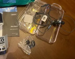 Ảnh đánh giá Tai Nghe Có Dây Remax RM-620 - Âm Bass Sâu, In-Ear Chống Ồn, Kiểu Dáng Hiện Đại, Jack Cắm 3.5mm - Phụ Kiện Âm Nhạc Chất Lượng