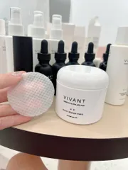 Ảnh đánh giá Tẩy Da Chết Vivant Skincare Daily Repair Pads - Lọ 60 Miếng Dành Cho Da Mụn, Kiểm Soát Dầu & Trẻ Hóa Da